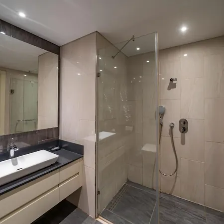 One Bedroom Flat With Gym Petek 103 Apartmán *